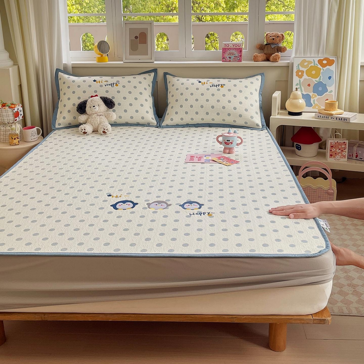 91家纺网 家纺一手货源 找家纺 帅露家纺 2026新款A类PE中分子卡通大版绣花软凉席席子 床笠款-蓝调企鹅