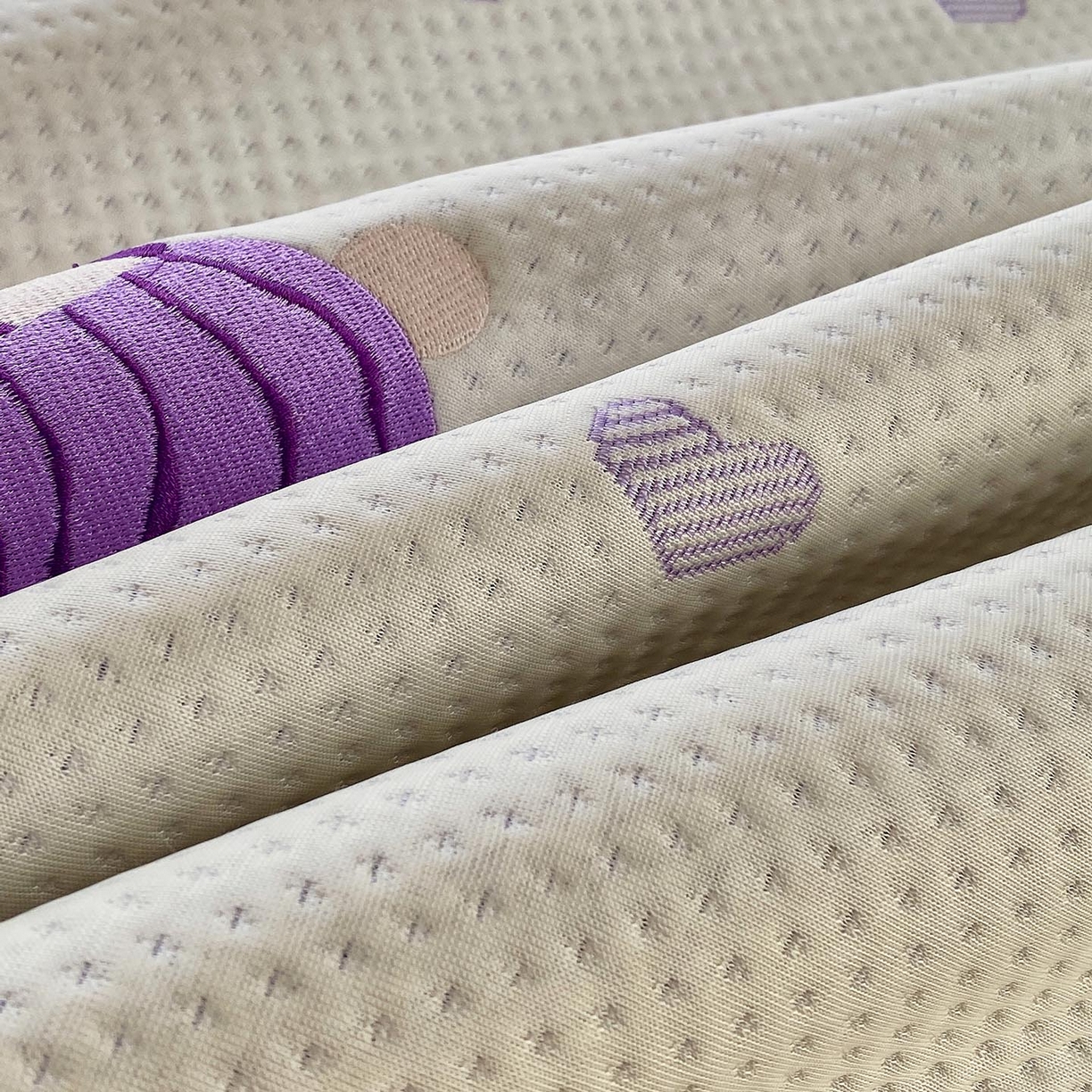 91家纺网 家纺一手货源 找家纺 帅露家纺 2026新款A类PE中分子卡通大版绣花软凉席席子 平铺款-懒懒兔