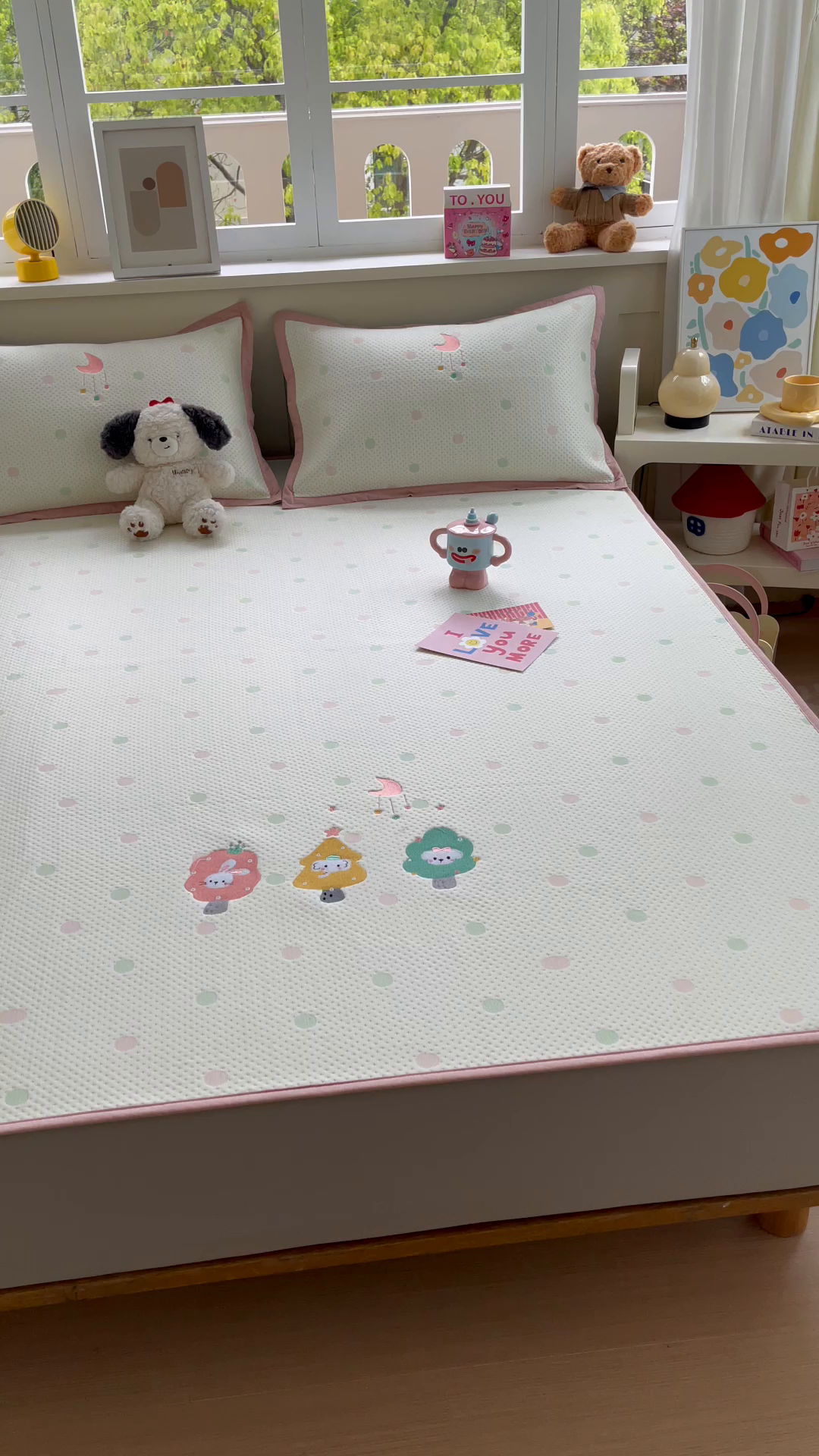 91家纺网 家纺一手货源 找家纺 帅露家纺 2026新款A类PE中分子卡通大版绣花软凉席席子 床笠款-粉屿森林