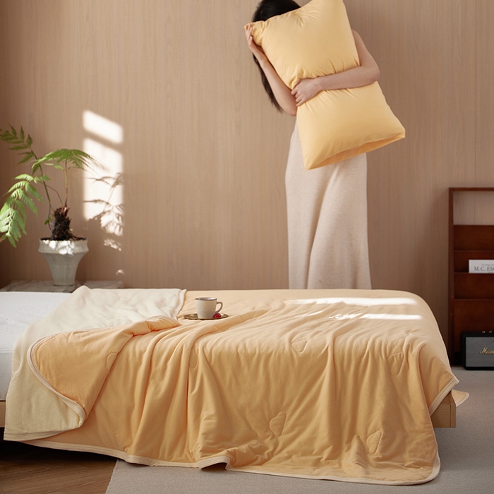 91家纺网 家纺一手货源 找家纺 安莱生活 2026新款全棉云感针织棉双拼夏被空调被夏凉被 奶油橘双拼