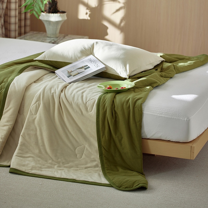 91家纺网 家纺一手货源 找家纺 安莱生活 2026新款全棉云感针织棉双拼夏被空调被夏凉被 桉树绿双拼