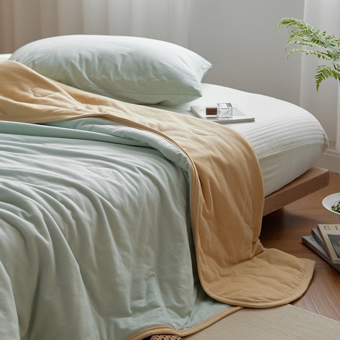 91家纺网 家纺一手货源 找家纺 安莱生活 2026新款全棉云感针织棉双拼夏被空调被夏凉被 奶豆绿双拼