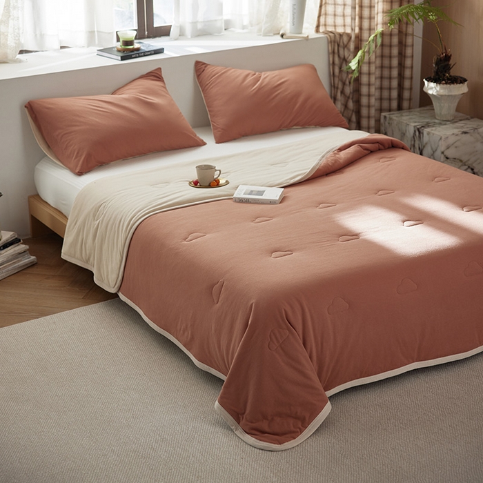 91家纺网 家纺一手货源 找家纺 安莱生活 2026新款全棉云感针织棉双拼夏被空调被夏凉被 慕斯双拼