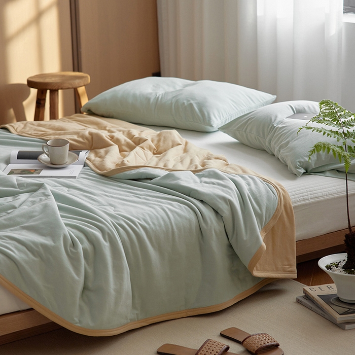 91家纺网 家纺一手货源 找家纺 安莱生活 2026新款全棉云感针织棉双拼夏被空调被夏凉被 奶豆绿双拼