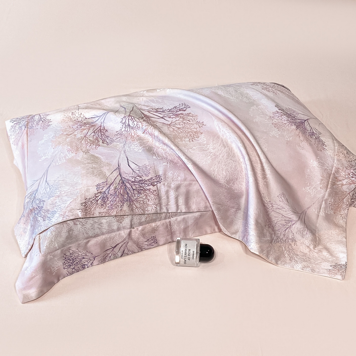 91家纺网 家纺一手货源 找家纺 （总）新方向 2026数码印花A类20%蚕丝天丝棉夏被四件套 65%60s兰精天丝 35%100支长绒棉--漫枝