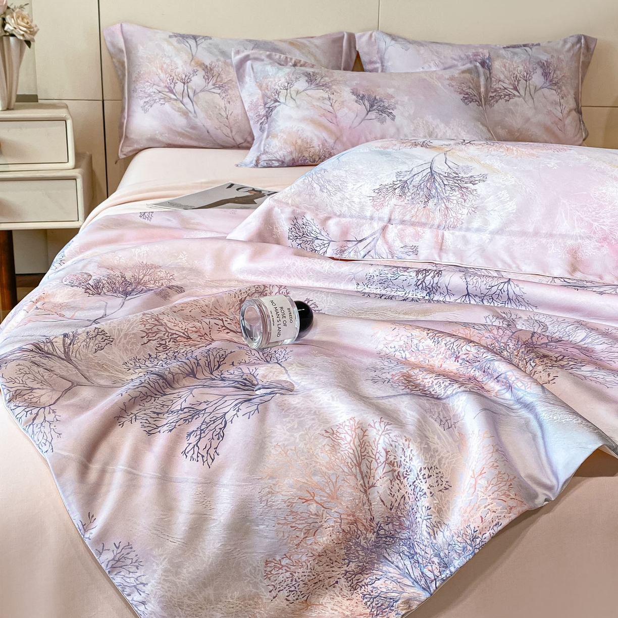 91家纺网 家纺一手货源 找家纺 （总）新方向 2026数码印花A类20%蚕丝天丝棉夏被四件套 65%60s兰精天丝 35%100支长绒棉--漫枝