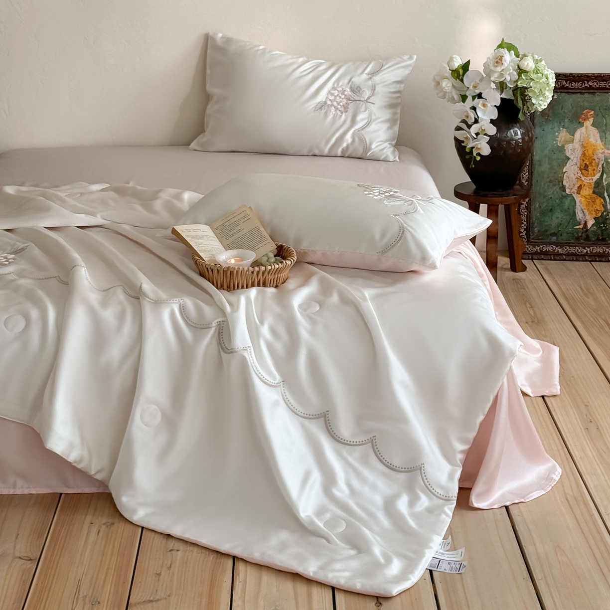 91家纺网 家纺一手货源 找家纺 （总）极简 2026新款天丝刺绣夏被四件套-柔花束影