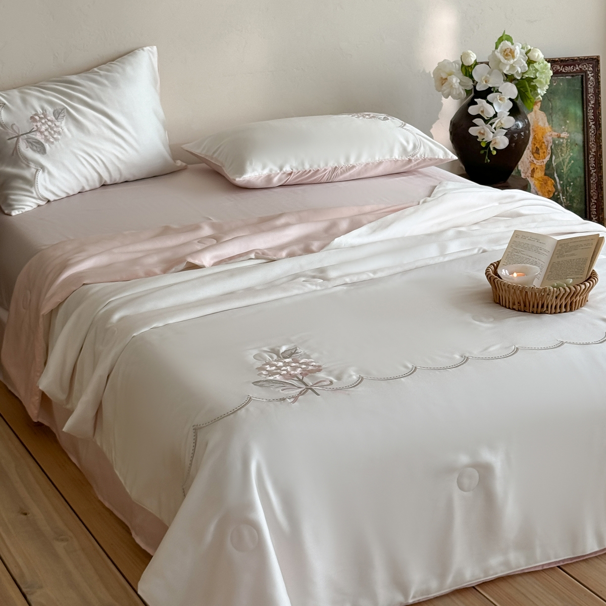 91家纺网 家纺一手货源 找家纺 极简 2026新款天丝刺绣夏被四件套-柔花束影 柔花束影-白