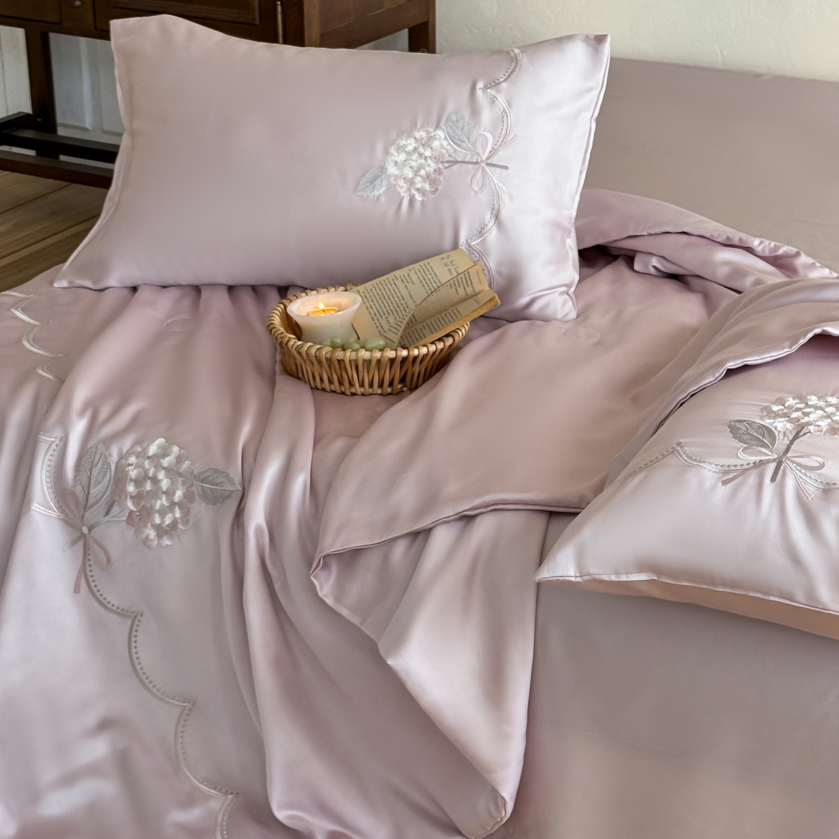 91家纺网 家纺一手货源 找家纺 极简 2026新款天丝刺绣夏被四件套-柔花束影 柔花束影-紫