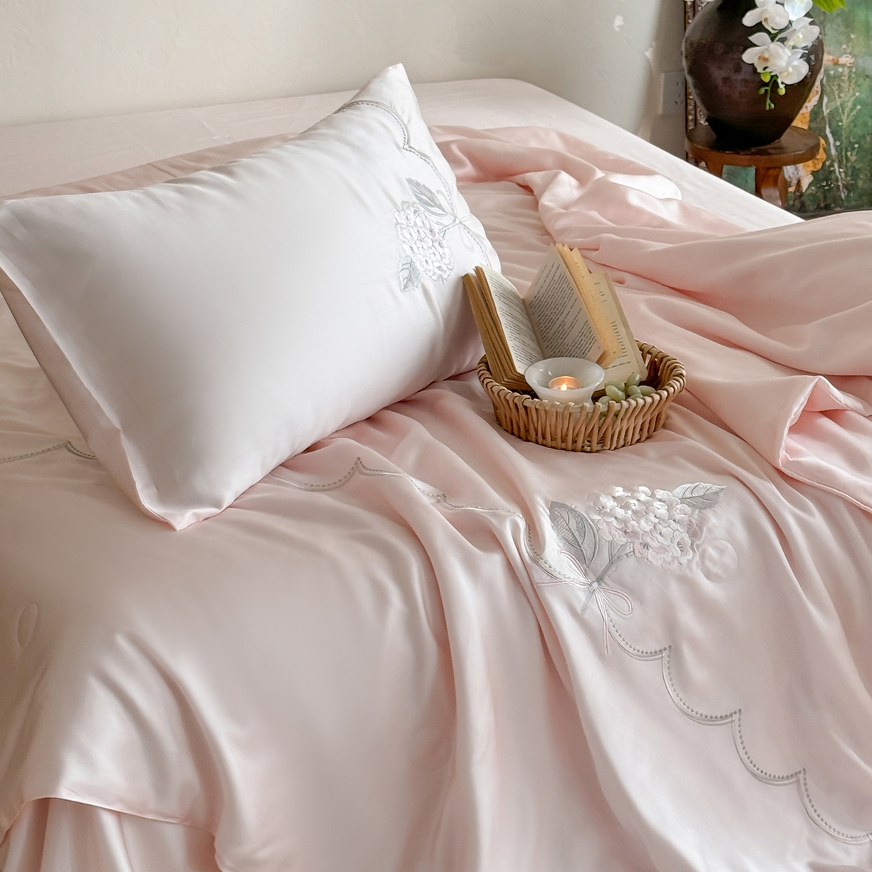 91家纺网 家纺一手货源 找家纺 极简 2026新款天丝刺绣夏被四件套-柔花束影 柔花束影-粉