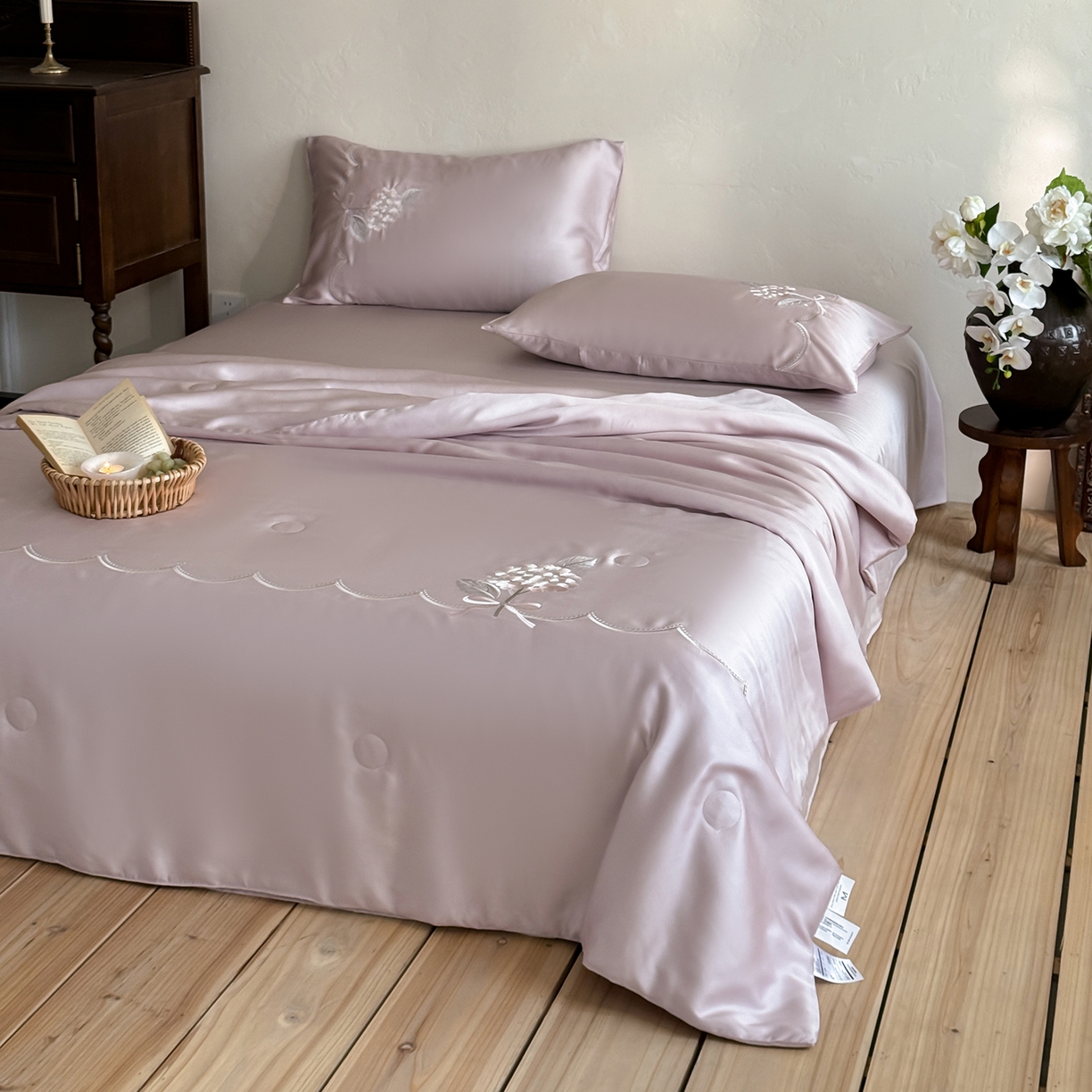 91家纺网 家纺一手货源 找家纺 极简 2026新款天丝刺绣夏被四件套-柔花束影 柔花束影-紫