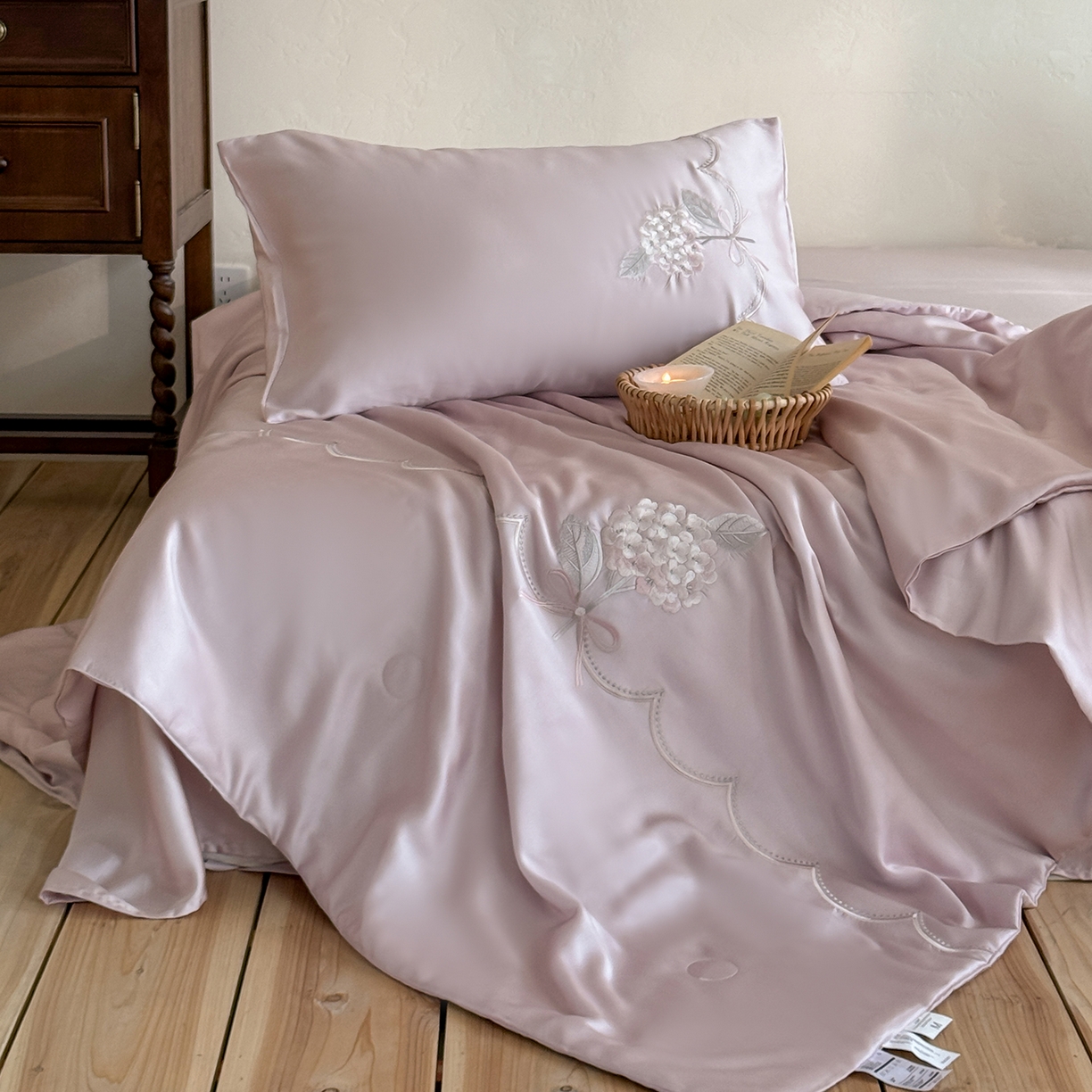 91家纺网 家纺一手货源 找家纺 极简 2026新款天丝刺绣夏被四件套-柔花束影 柔花束影-紫