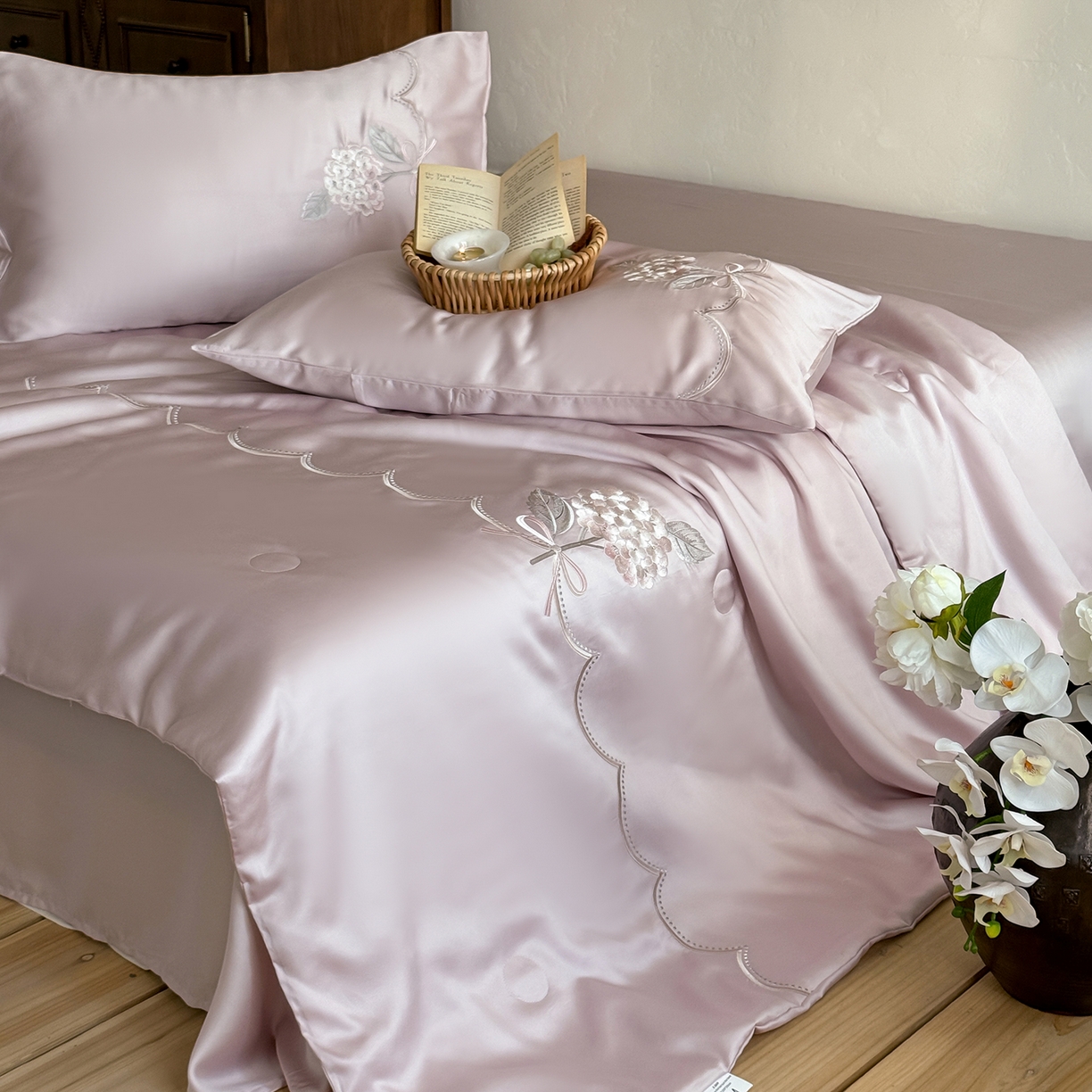 91家纺网 家纺一手货源 找家纺 极简 2026新款天丝刺绣夏被四件套-柔花束影 柔花束影-紫