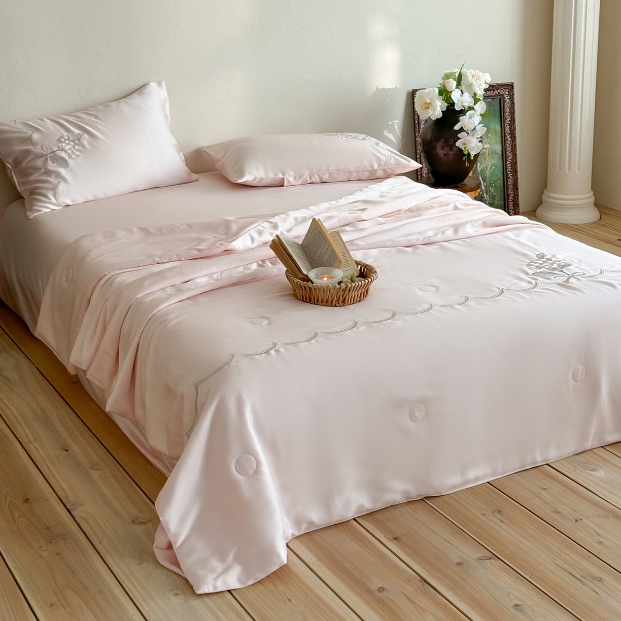 91家纺网 家纺一手货源 找家纺 极简 2026新款天丝刺绣夏被四件套-柔花束影 柔花束影-粉