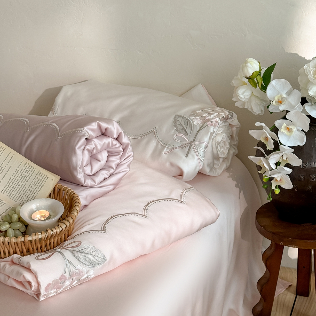 91家纺网 家纺一手货源 找家纺 极简 2026新款天丝刺绣夏被四件套-柔花束影 组合