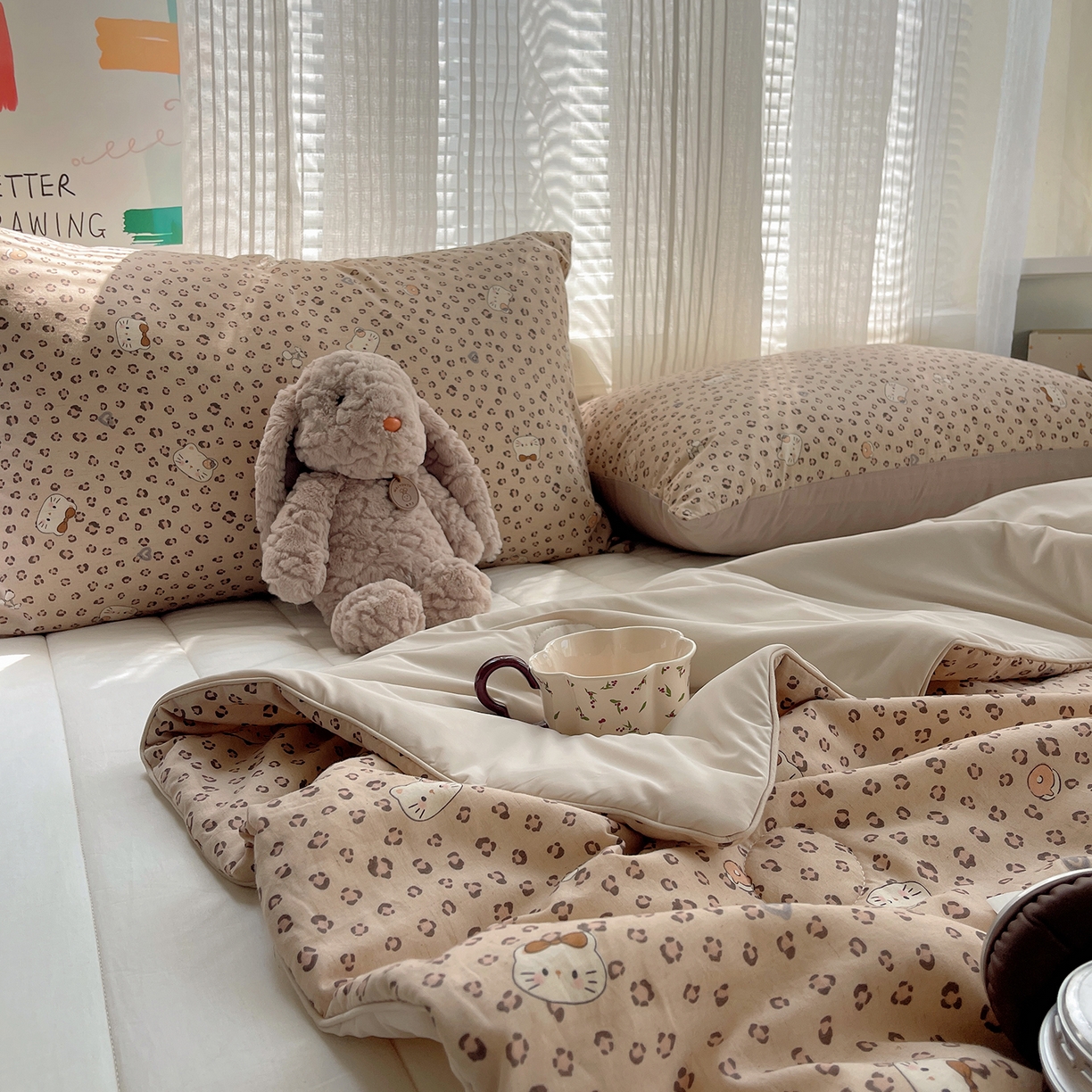 91家纺网 家纺一手货源 找家纺 桃子家居 2026新款A类原生态纯棉棉麻凉感小冰皮嵌绳工艺棉麻夏被夏凉被空调被 棉麻冰皮-奶咖小猫