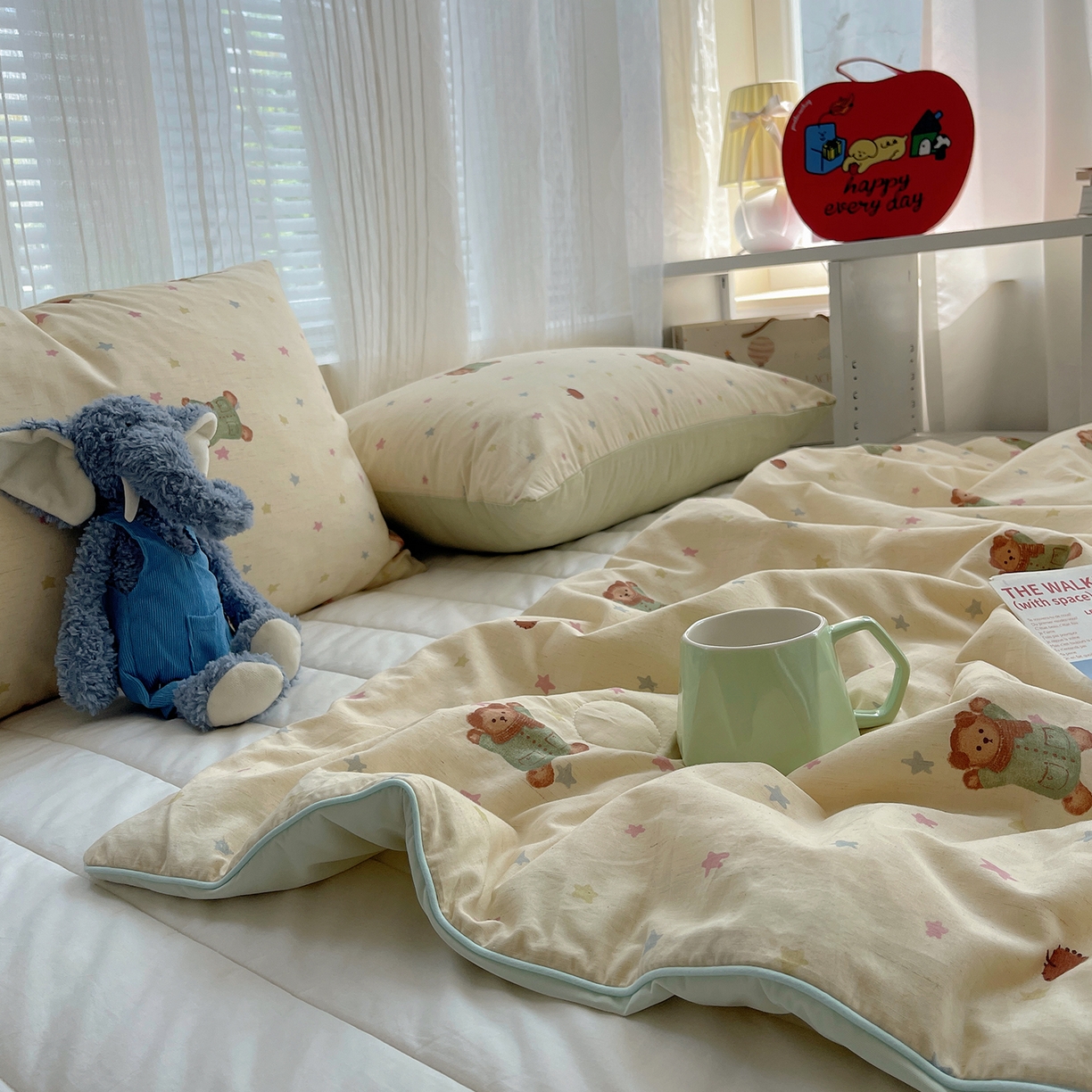 91家纺网 家纺一手货源 找家纺 桃子家居 2026新款A类原生态纯棉棉麻凉感小冰皮嵌绳工艺棉麻夏被夏凉被空调被 棉麻冰皮-奶黄小熊