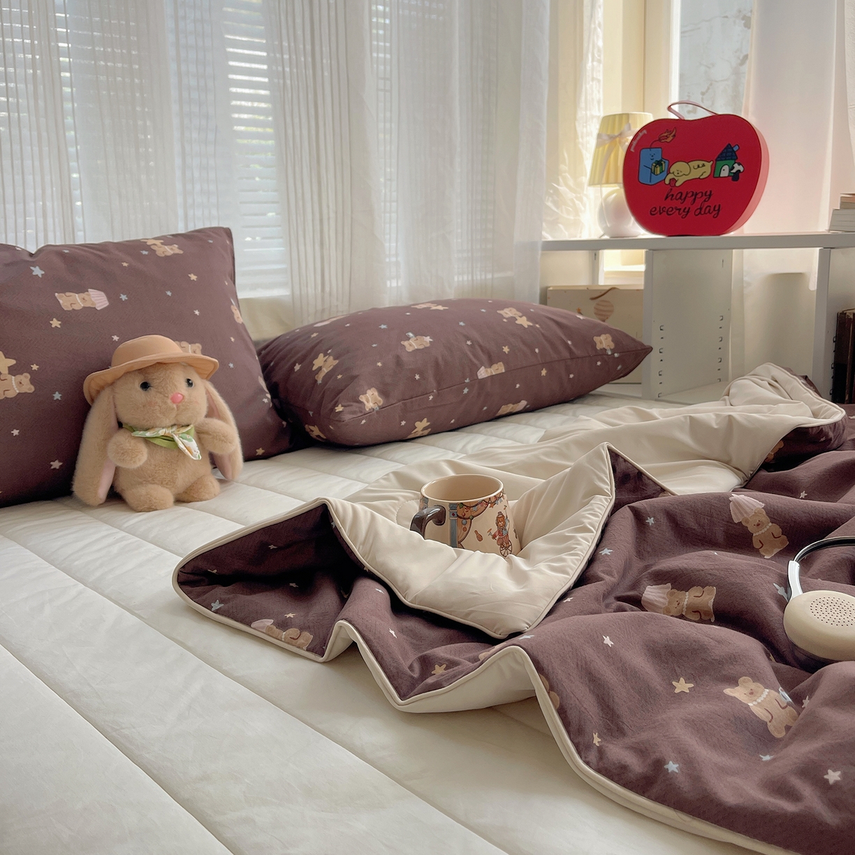 91家纺网 家纺一手货源 找家纺 桃子家居 2026新款A类原生态纯棉棉麻凉感小冰皮嵌绳工艺棉麻夏被夏凉被空调被 棉麻冰皮-焦糖小星熊