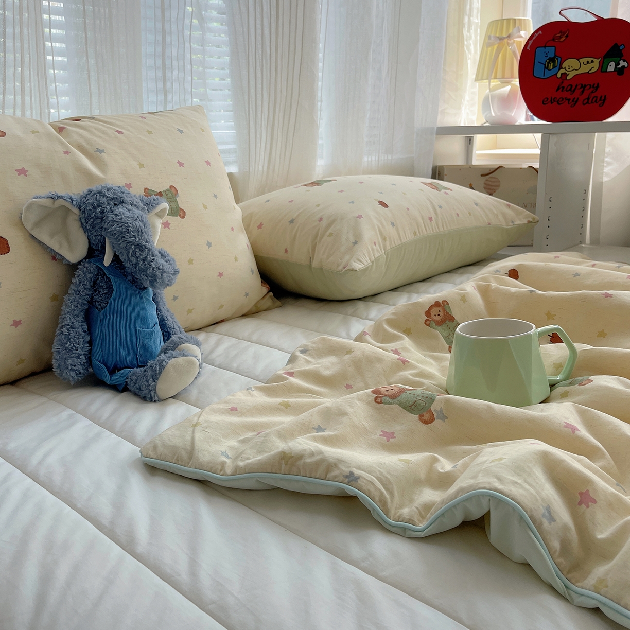 91家纺网 家纺一手货源 找家纺 桃子家居 2026新款A类原生态纯棉棉麻凉感小冰皮嵌绳工艺棉麻夏被夏凉被空调被 棉麻冰皮-奶黄小熊