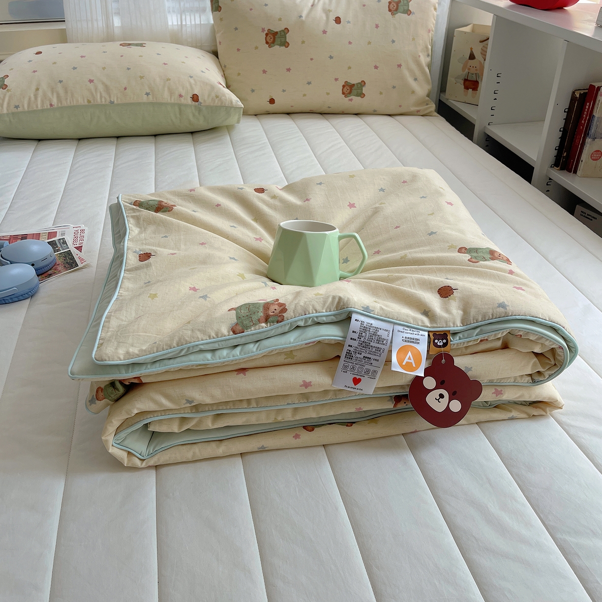 91家纺网 家纺一手货源 找家纺 桃子家居 2026新款A类原生态纯棉棉麻凉感小冰皮嵌绳工艺棉麻夏被夏凉被空调被 棉麻冰皮-奶黄小熊