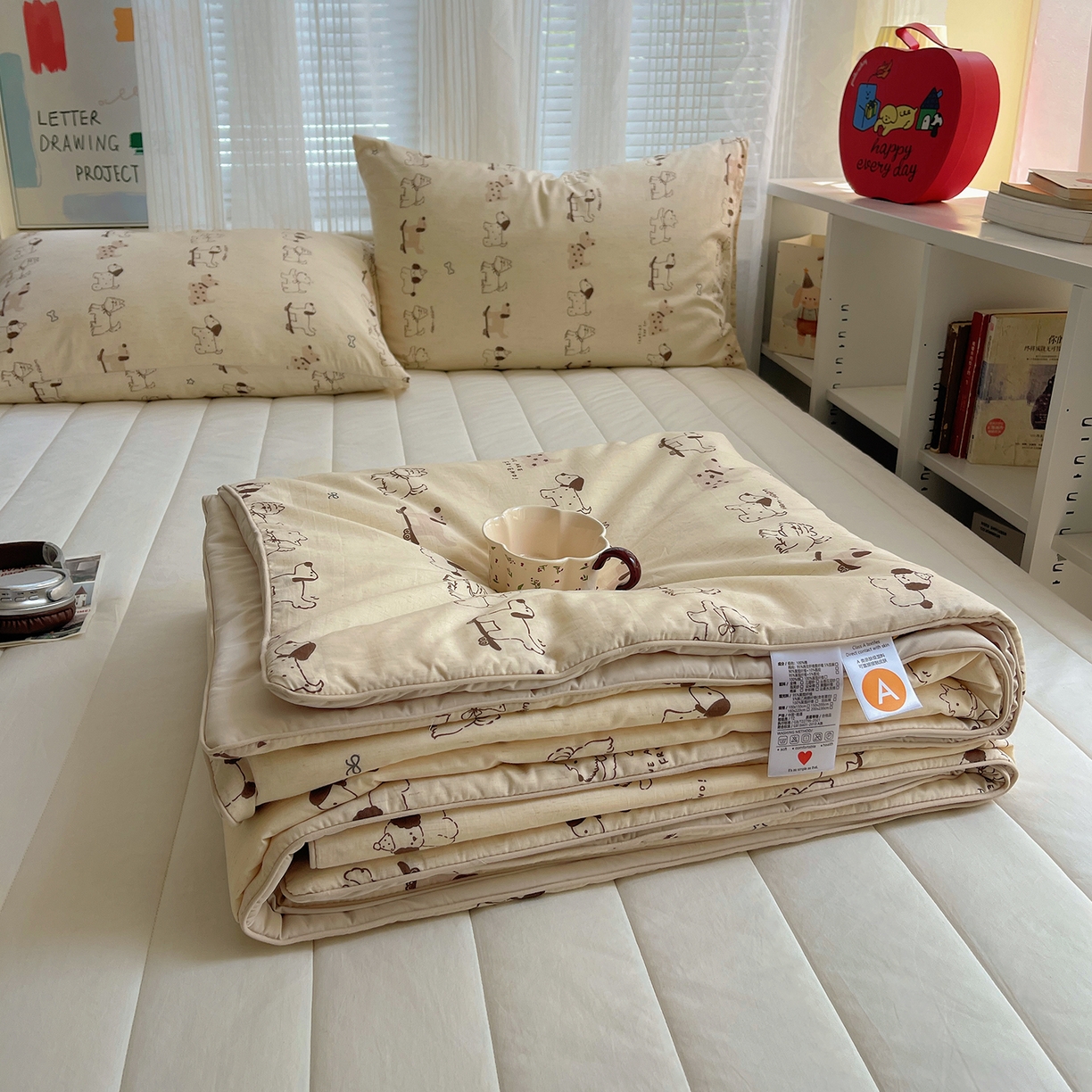 91家纺网 家纺一手货源 找家纺 桃子家居 2026新款A类原生态纯棉棉麻凉感小冰皮嵌绳工艺棉麻夏被夏凉被空调被 棉麻冰皮-小狗日记