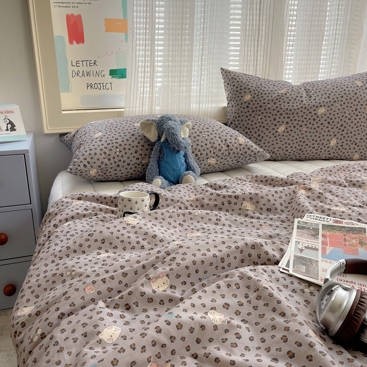 91家纺网 家纺一手货源 找家纺 桃子家居 2026新款A类原生态纯棉棉麻凉感小冰皮嵌绳工艺棉麻夏被夏凉被空调被 棉麻冰皮-雾紫小猫