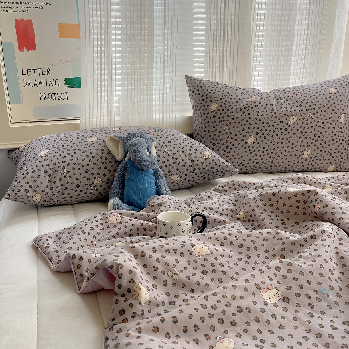 91家纺网 家纺一手货源 找家纺 桃子家居 2026新款A类原生态纯棉棉麻凉感小冰皮嵌绳工艺棉麻夏被夏凉被空调被 棉麻冰皮-雾紫小猫