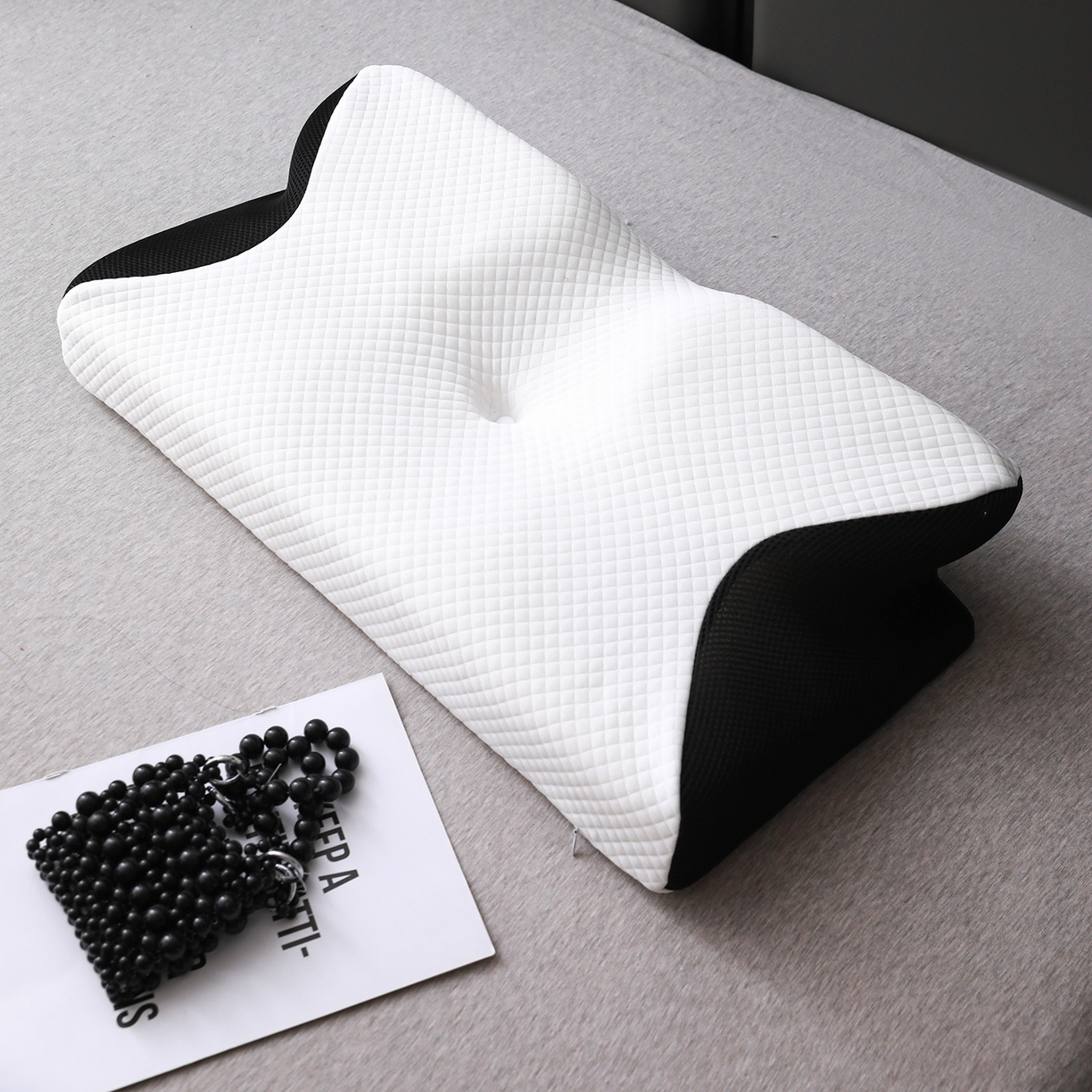 91家纺网 家纺一手货源 找家纺 圣靓家纺 2026新款跨境外贸飞机枕小牛角枕蝶形记忆枕记忆棉枕头枕芯颈椎枕蝴蝶护颈枕 飞机枕小牛角枕黑色