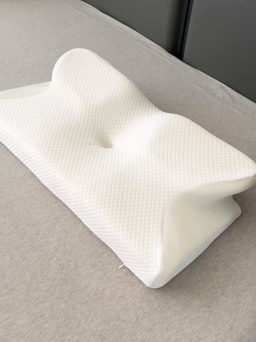 91家纺网 家纺一手货源 找家纺 （总）圣靓家纺 2026新款跨境外贸飞机枕小牛角枕蝶形记忆枕记忆棉枕头枕芯颈椎枕蝴蝶护颈枕