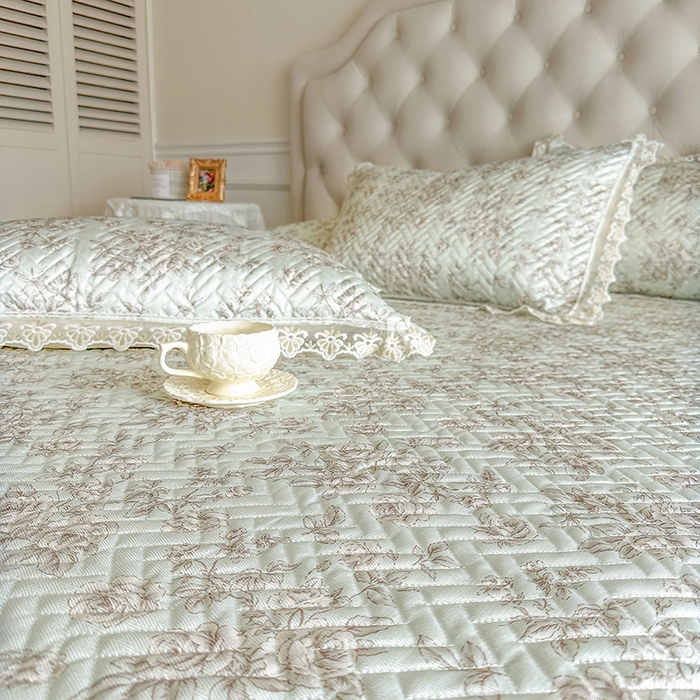 91家纺网 家纺一手货源 找家纺 网红馆（ck家纺） 2026新款夹棉印花冰丝凉席凉席席子三件套 今夕