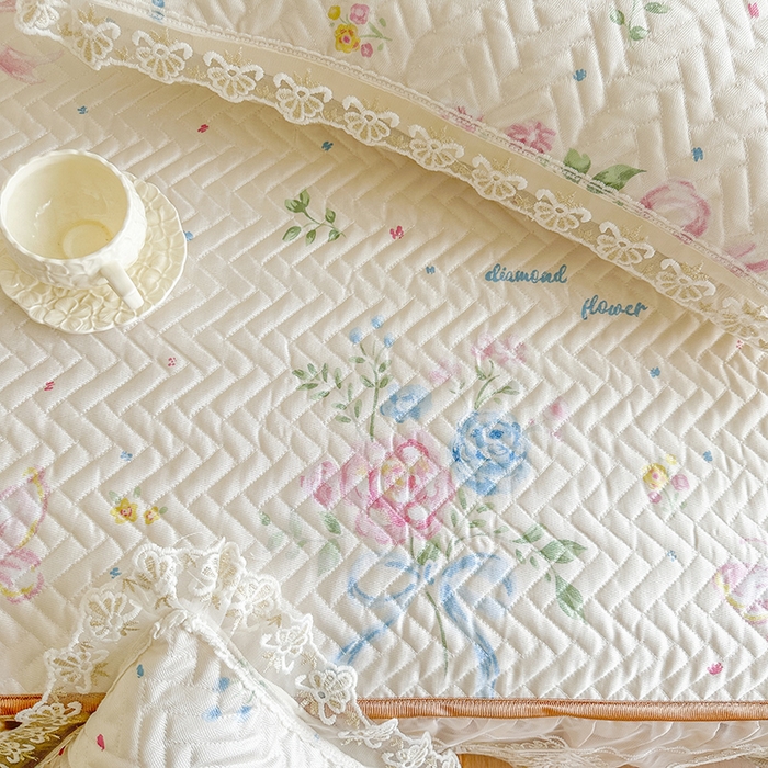 91家纺网 家纺一手货源 找家纺 网红馆（ck家纺） 2026新款夹棉印花冰丝凉席凉席席子三件套 浅夏