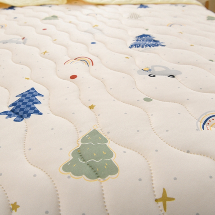 91家纺网 家纺一手货源 找家纺 圣靓家纺 2026新款恬梦针织棉夏被夏凉被空调被 彩虹森林