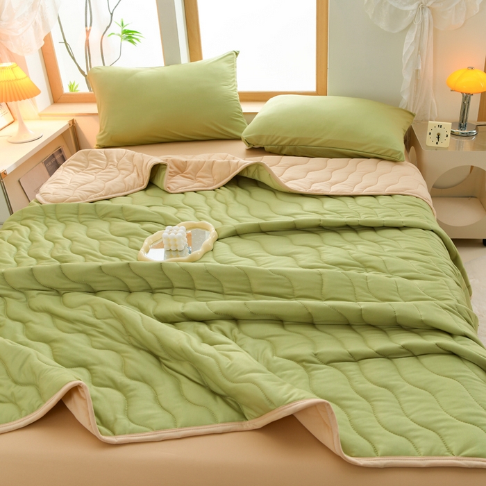 91家纺网 家纺一手货源 找家纺 圣靓家纺 2026新款恬梦针织棉夏被夏凉被空调被 卡其绿