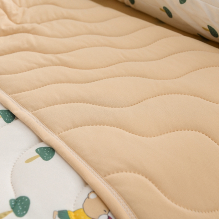 91家纺网 家纺一手货源 找家纺 圣靓家纺 2026新款恬梦针织棉夏被夏凉被空调被 蘑菇小熊