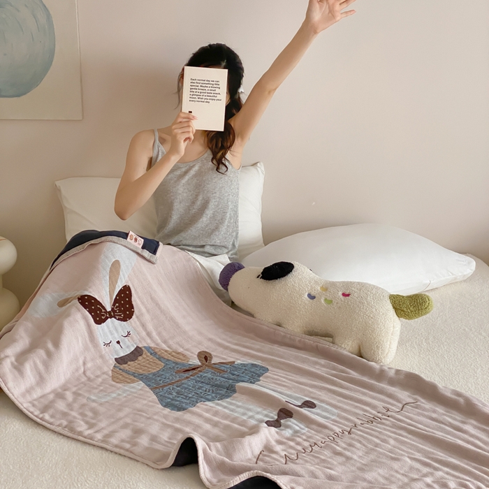 91家纺网 家纺一手货源 找家纺 麻依 2026新款四层纱布浴巾全棉 许愿小兔 80*160