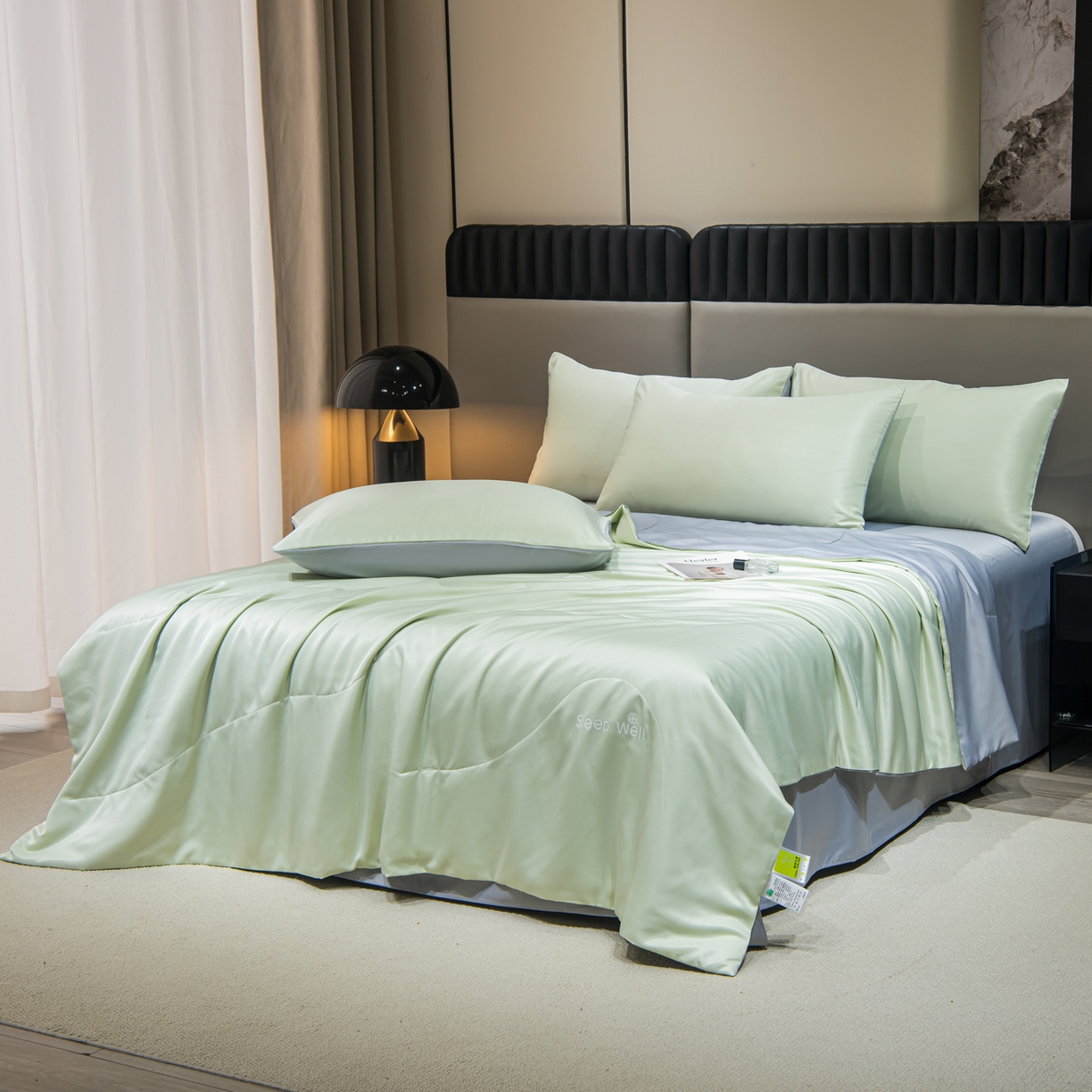 91家纺网 家纺一手货源 找家纺 花伞家居 2026新款烫画水洗真丝夏被四件套 烫画夏被-豆绿+浅灰