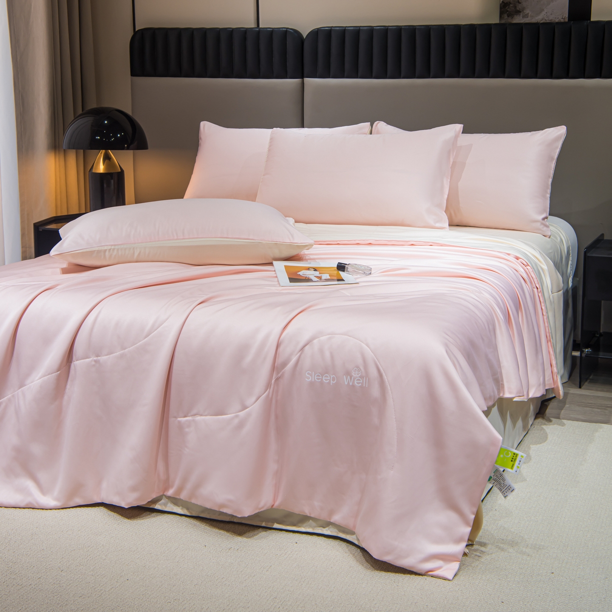 91家纺网 家纺一手货源 找家纺 花伞家居 2026新款烫画水洗真丝夏被四件套 烫画夏被-浅玉+小米黄