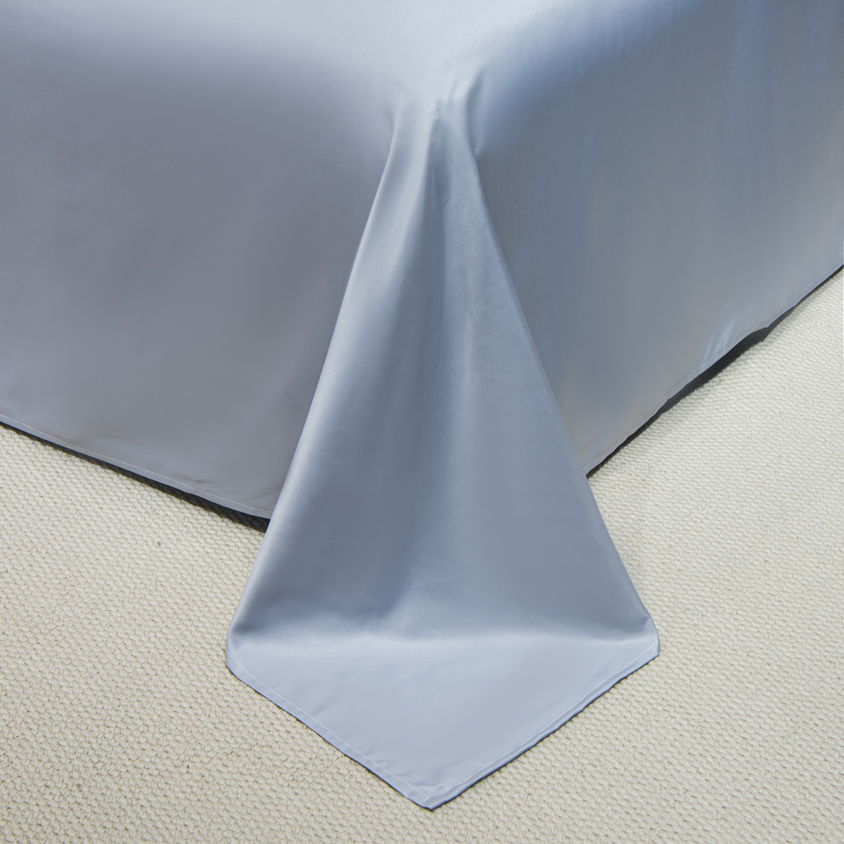 91家纺网 家纺一手货源 找家纺 花伞家居 2026新款烫画水洗真丝夏被四件套 烫画夏被-豆绿+浅灰