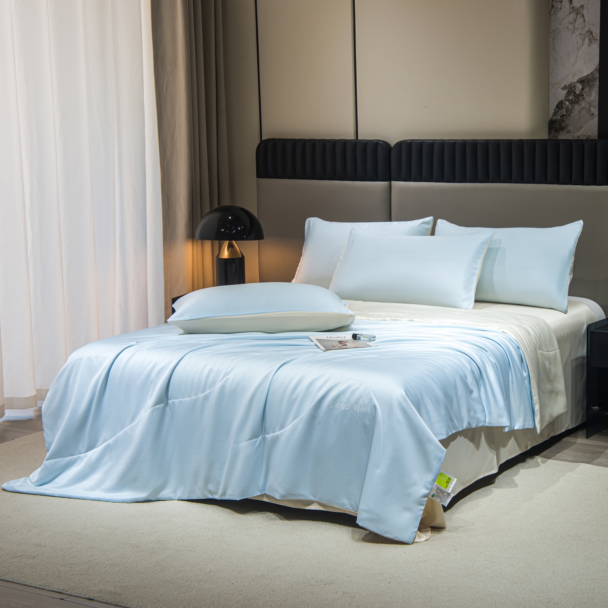 91家纺网 家纺一手货源 找家纺 花伞家居 2026新款烫画水洗真丝夏被四件套 烫画夏被-浅蓝+小米黄