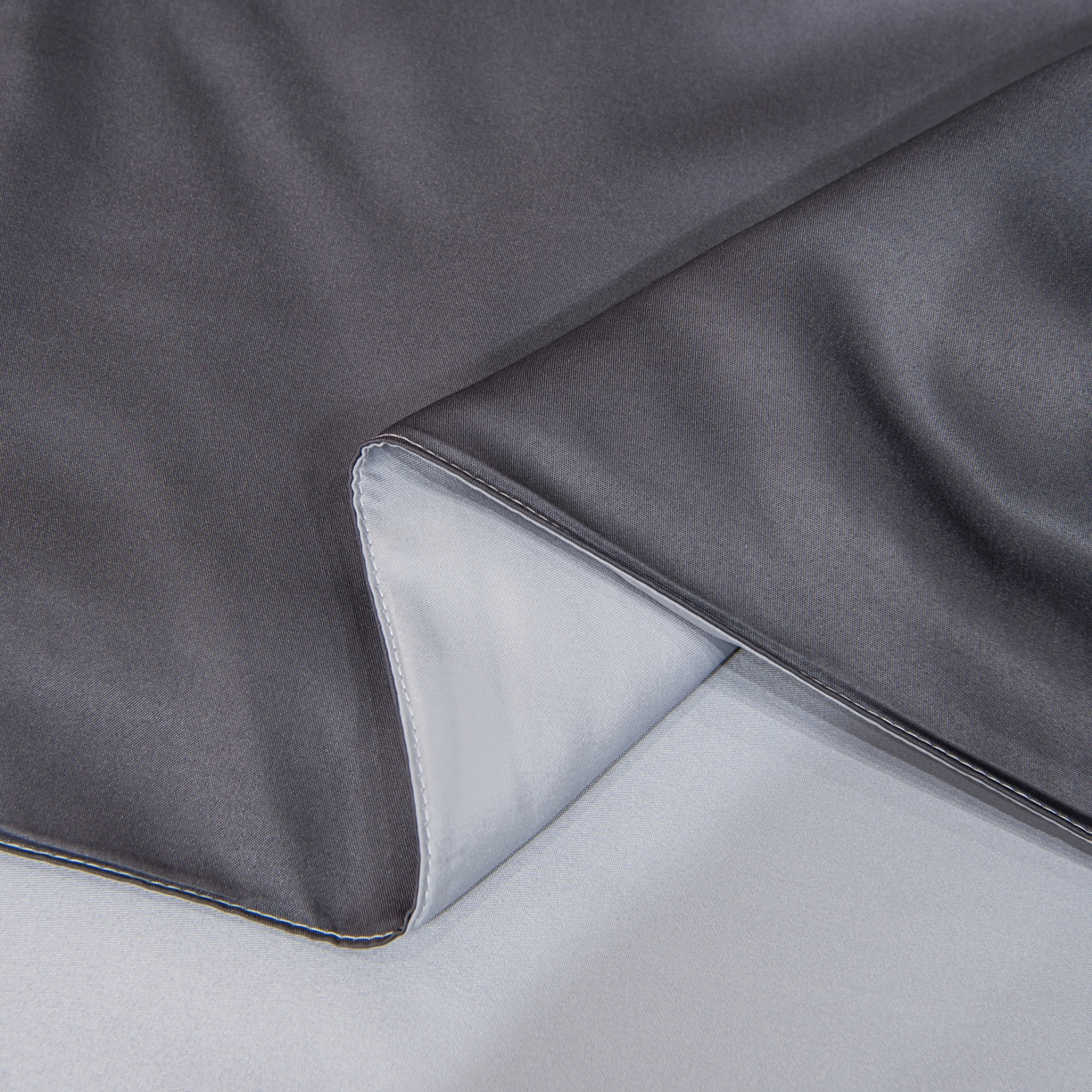 91家纺网 家纺一手货源 找家纺 花伞家居 2026新款烫画水洗真丝夏被四件套 烫画夏被-深灰+浅灰