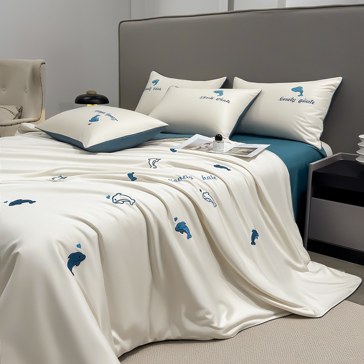 91家纺网 家纺一手货源 找家纺 梦舒羽 2026新款A类水洗冰丝满版夏凉被 海豚-奶白蓝