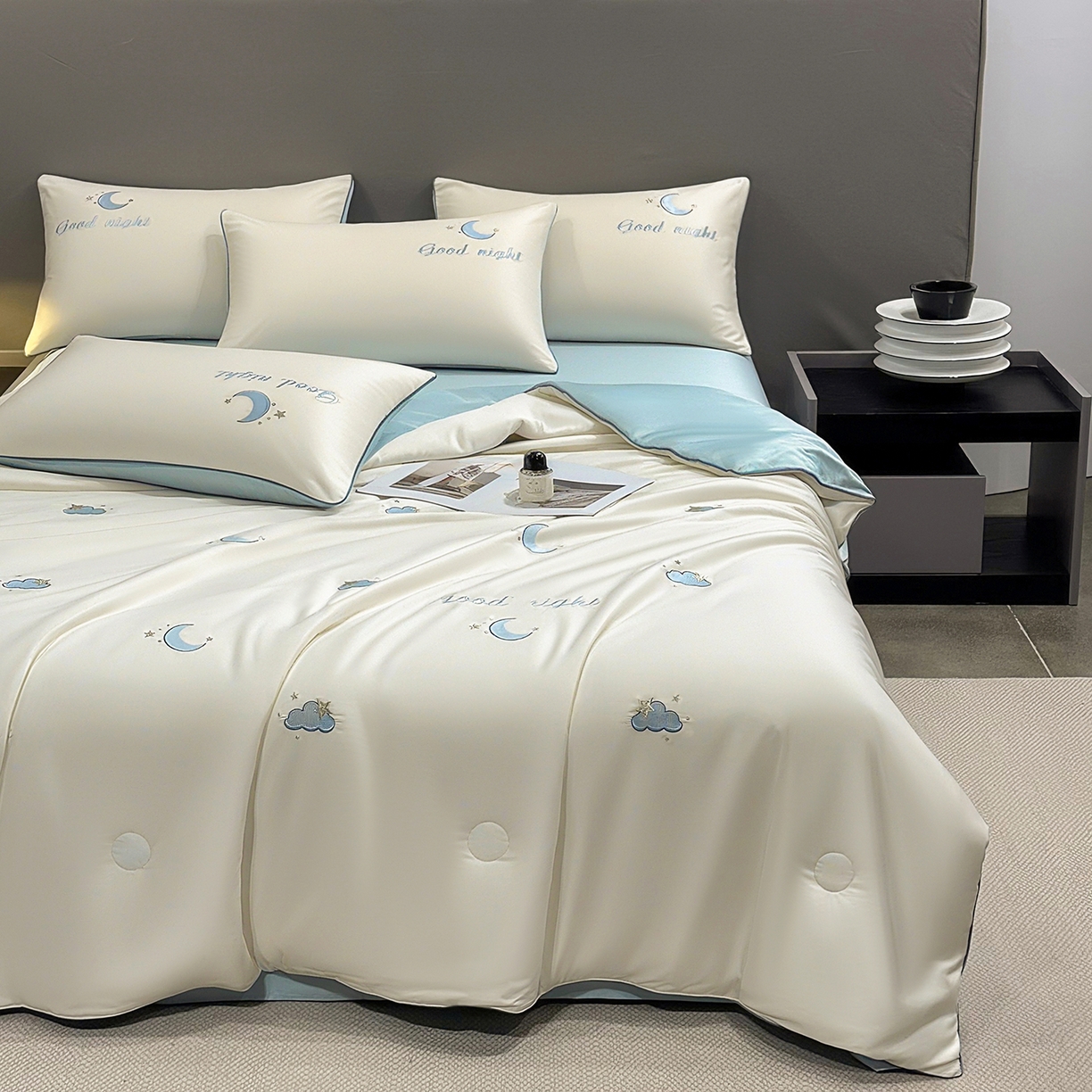 91家纺网 家纺一手货源 找家纺 梦舒羽 2026新款A类水洗冰丝满版夏凉被 云朵-奶白蓝