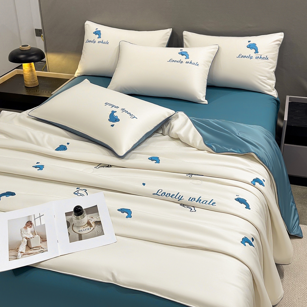 91家纺网 家纺一手货源 找家纺 梦舒羽 2026新款A类水洗冰丝满版夏凉被 海豚-奶白蓝