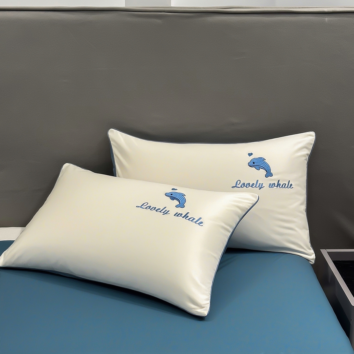 91家纺网 家纺一手货源 找家纺 梦舒羽 2026新款A类水洗冰丝满版夏凉被 海豚-奶白蓝