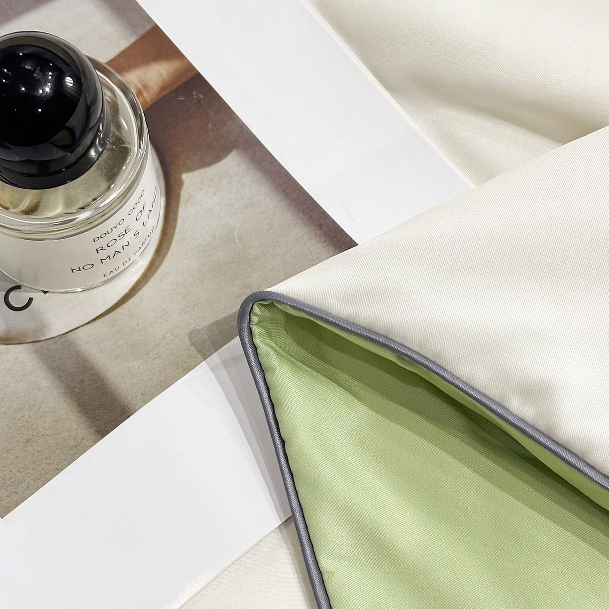 91家纺网 家纺一手货源 找家纺 梦舒羽 2026新款A类水洗冰丝满版夏凉被 郁金香-奶白绿