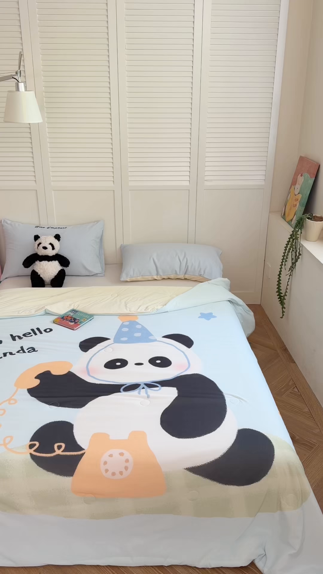 91家纺网 家纺一手货源 找家纺 暖生活 2026新款A类卡通大版冰皮凉感夏被空调被夏凉被 熊猫电话