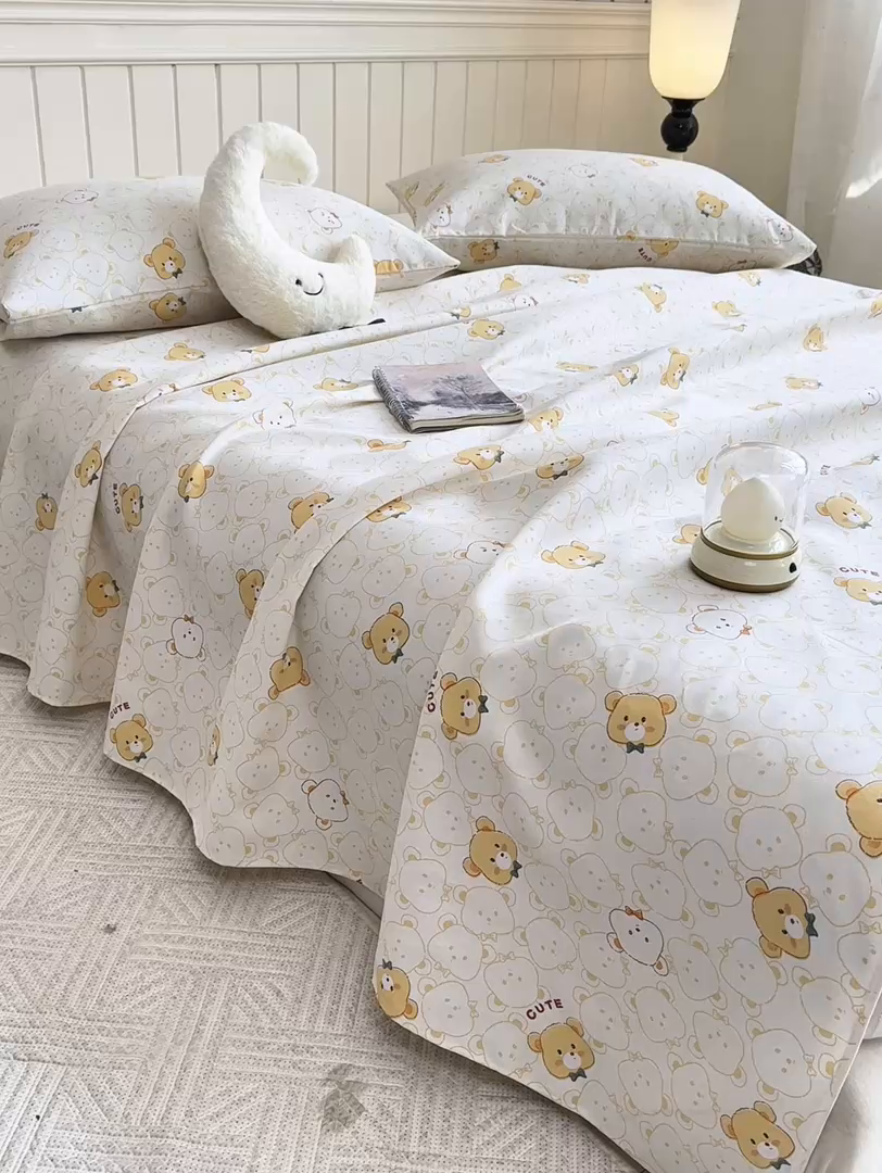 91家纺网 家纺一手货源 找家纺 美梦里 2026春夏新款小清新原棉老粗布席子凉席单床单床单单件单品床单 小熊baby