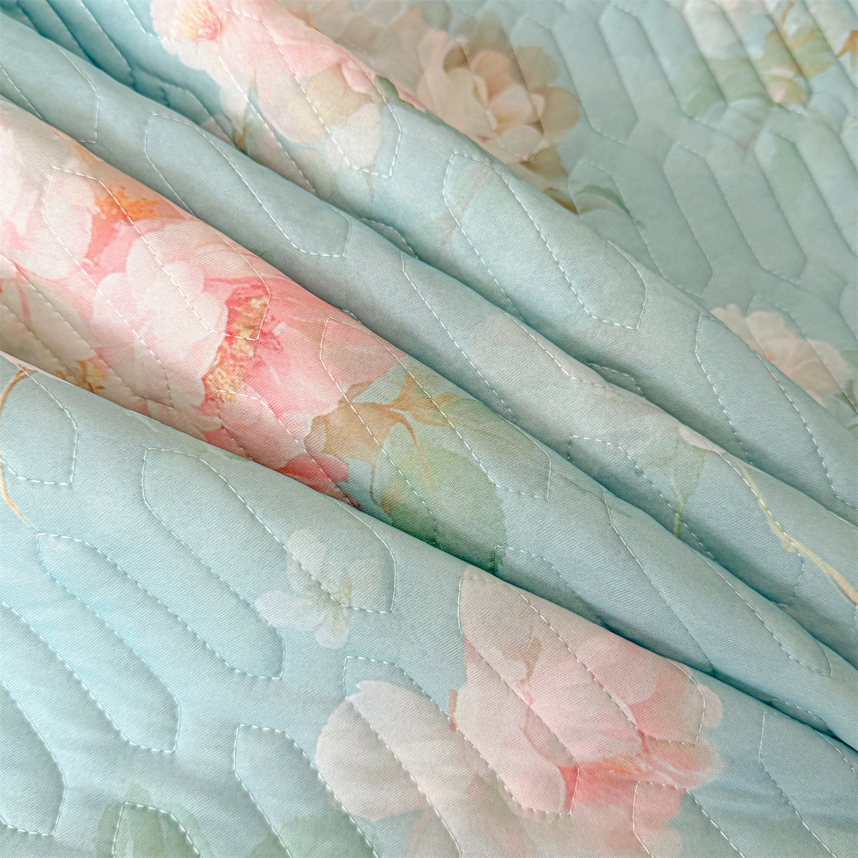 91家纺网 家纺一手货源 找家纺 （总）宜凡家纺 2026新款印花凉感丝夹棉床盖三件套