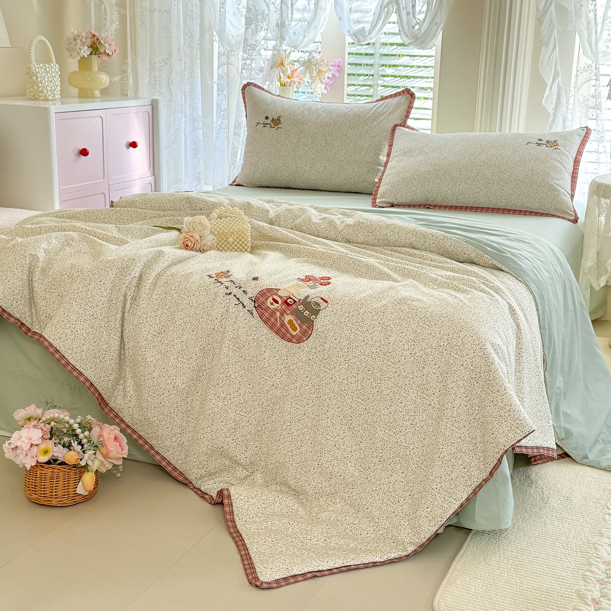 91家纺网 家纺一手货源 找家纺 艾唯希家纺 2026新款多功能全棉活套夏被四件套刺绣工艺纯棉四季通用-知意系列 知意-绿