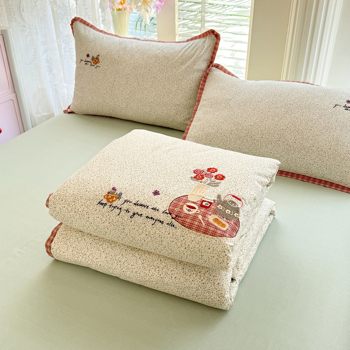 91家纺网 家纺一手货源 找家纺 艾唯希家纺 2026新款多功能全棉活套夏被四件套刺绣工艺纯棉四季通用-知意系列 知意-绿